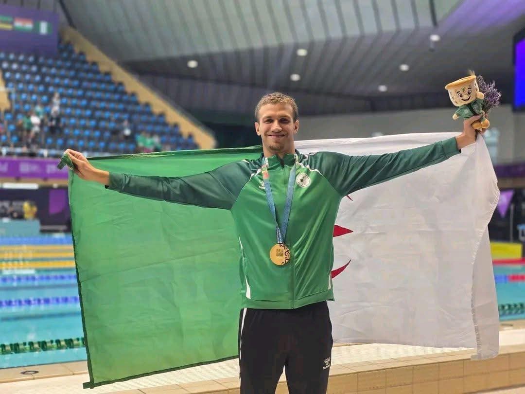 الجزائري جواد صيود يحرز فضية سباق 200 متر أربع سباحات