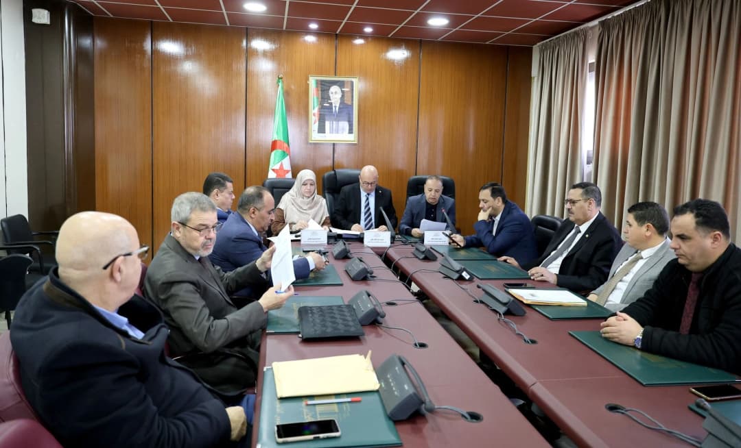  اجتماع لجنة الشؤون القانونية لإثبات عضوية نائب جديد