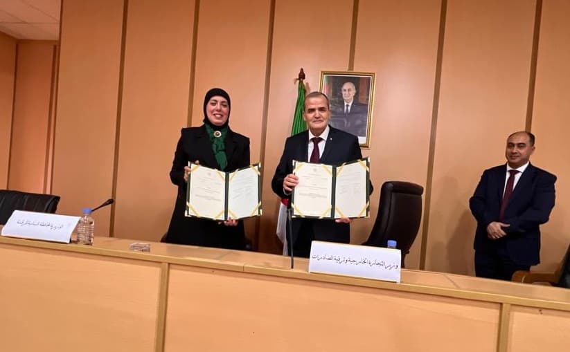 توقيع اتفاقية تسمح للمتعاملين الاقتصاديين الاستيراد لحسابهم الخاص عبر منصة رقمية