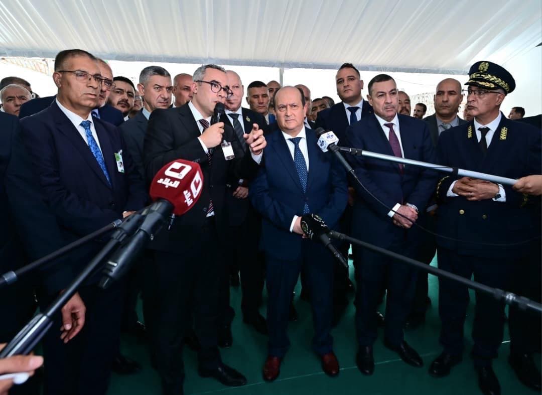 الوزير الأول يشرف بباتنة على إطلاق مشروع مصنع إنتاج القطع والأجزاء المعدنية عن طريق القولبة