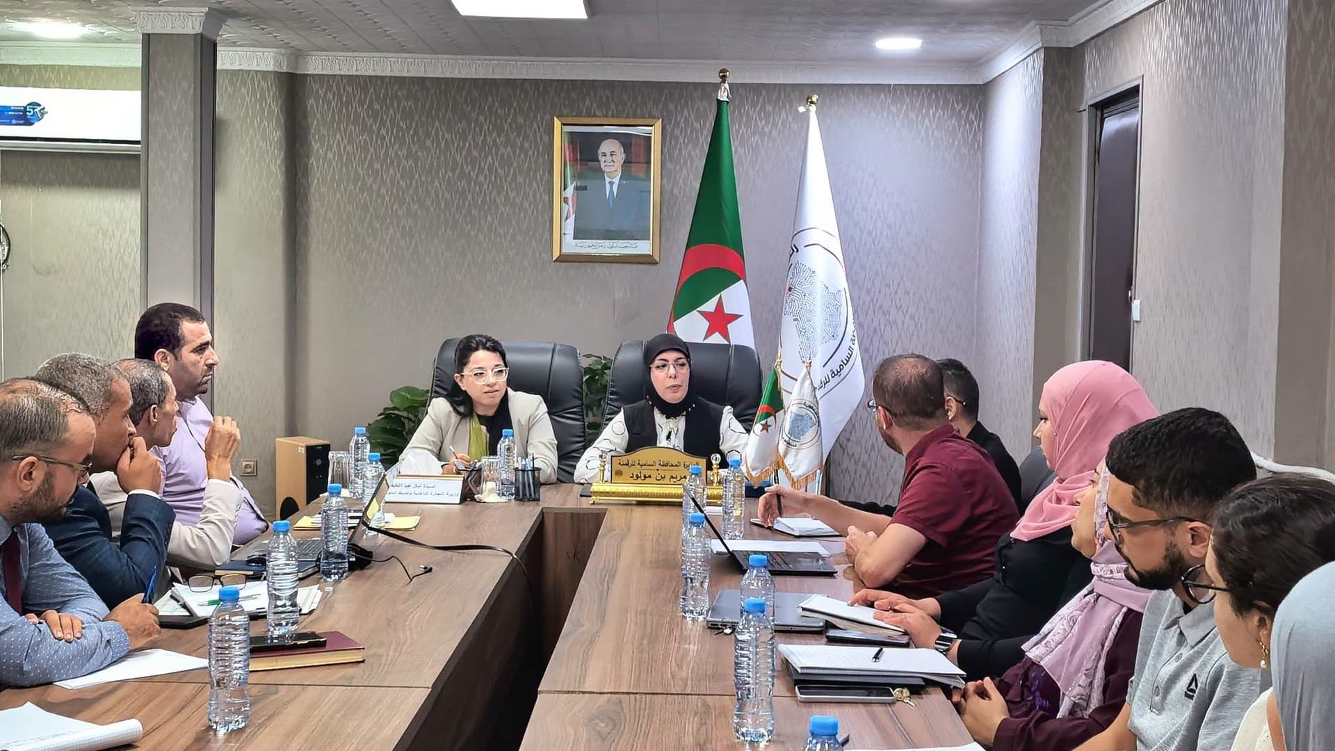 السيدتان بن مولود وعبد اللطيف تترأسان اجتماعا لوضع آلية رقمية موحدة لضبط 
