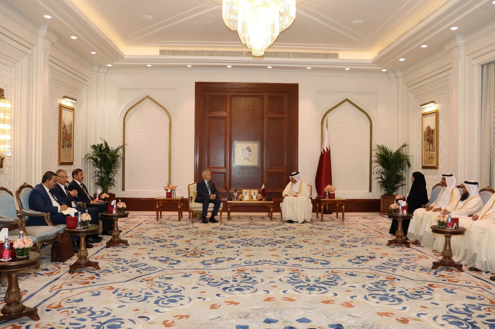 ناصري يلتقي رئيس مجلس الشورى القطري