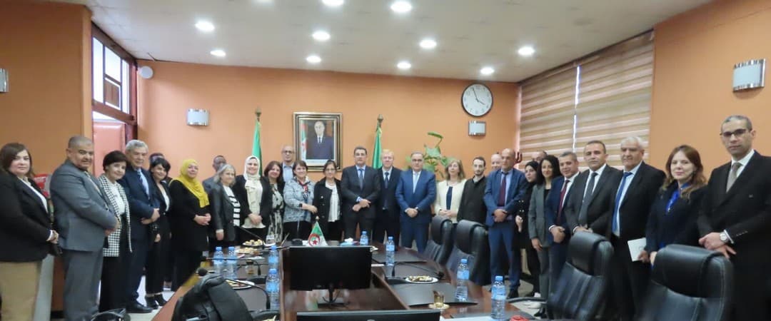 آيت مسعودان يشرف على تنصيب اللجنة القطاعية التنسيقية للتكفل بمرضى السرطان | وكالة الأنباء الجزائرية