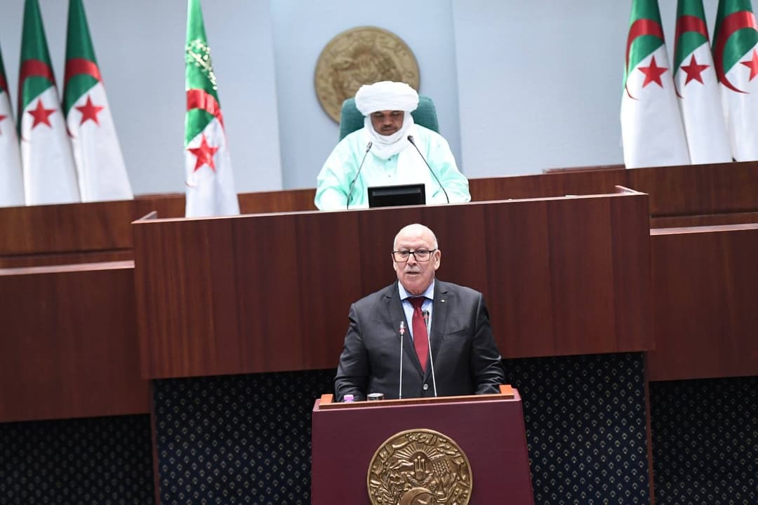 وزير الصناعة يبرز دور القطاع في دعم الاقتصاد الوطني