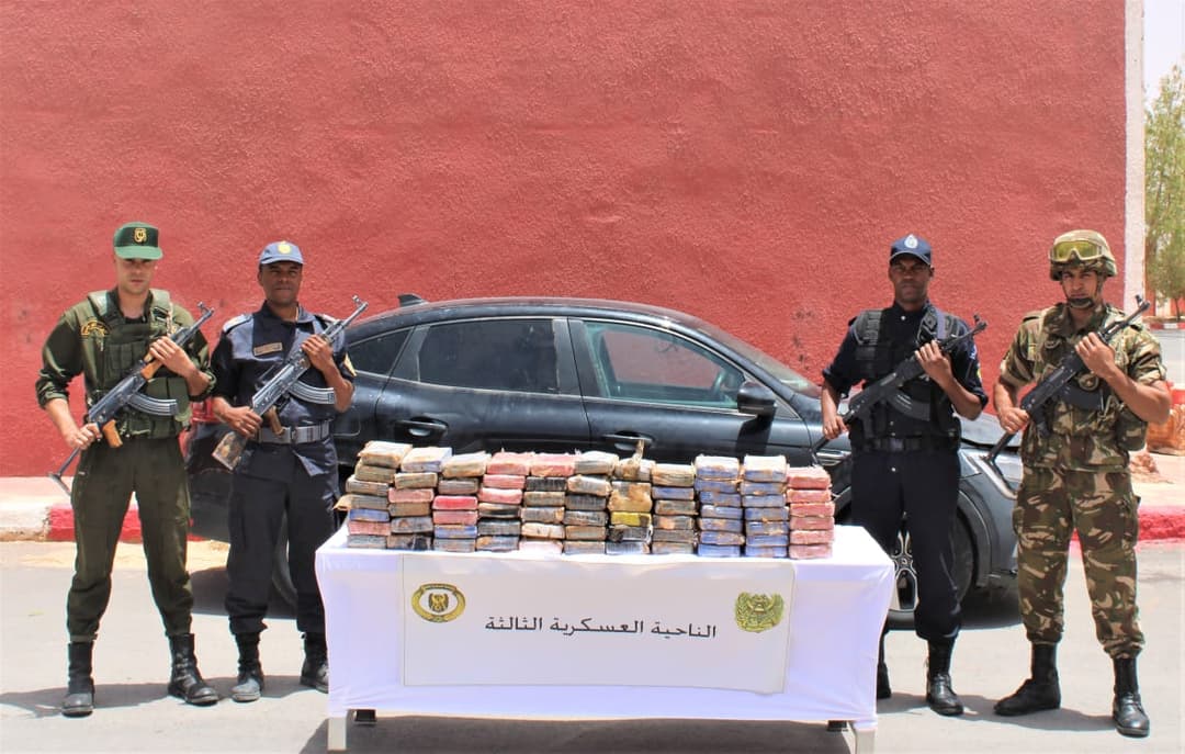 توقيف مهربين اثنين وحجز أزيد من 76 كلغ من الكوكايين بأدرار 