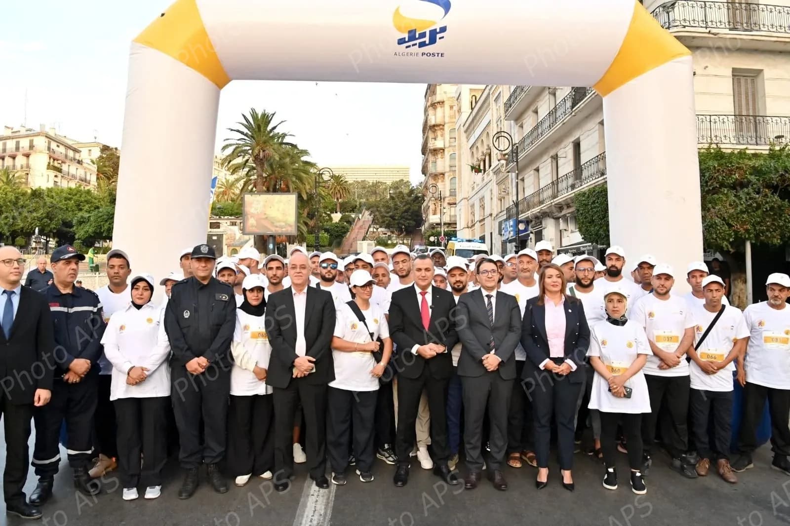 السيد زروقي يشرف على اختتام السباق الوطني لسعاة البريد بالجزائر العاصمة