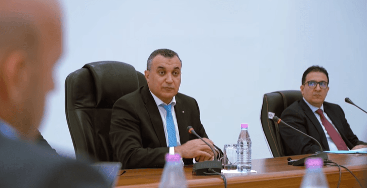 السيد زروقي يترأس اجتماعا لمتابعة جودة الخدمات وضمان استقرار الشبكات خلال موسم الصيف 