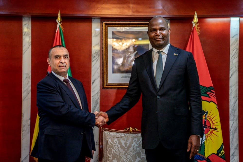 السيد عجال يستقبل بمابوتو من طرف رئيس جمهورية موزمبيق