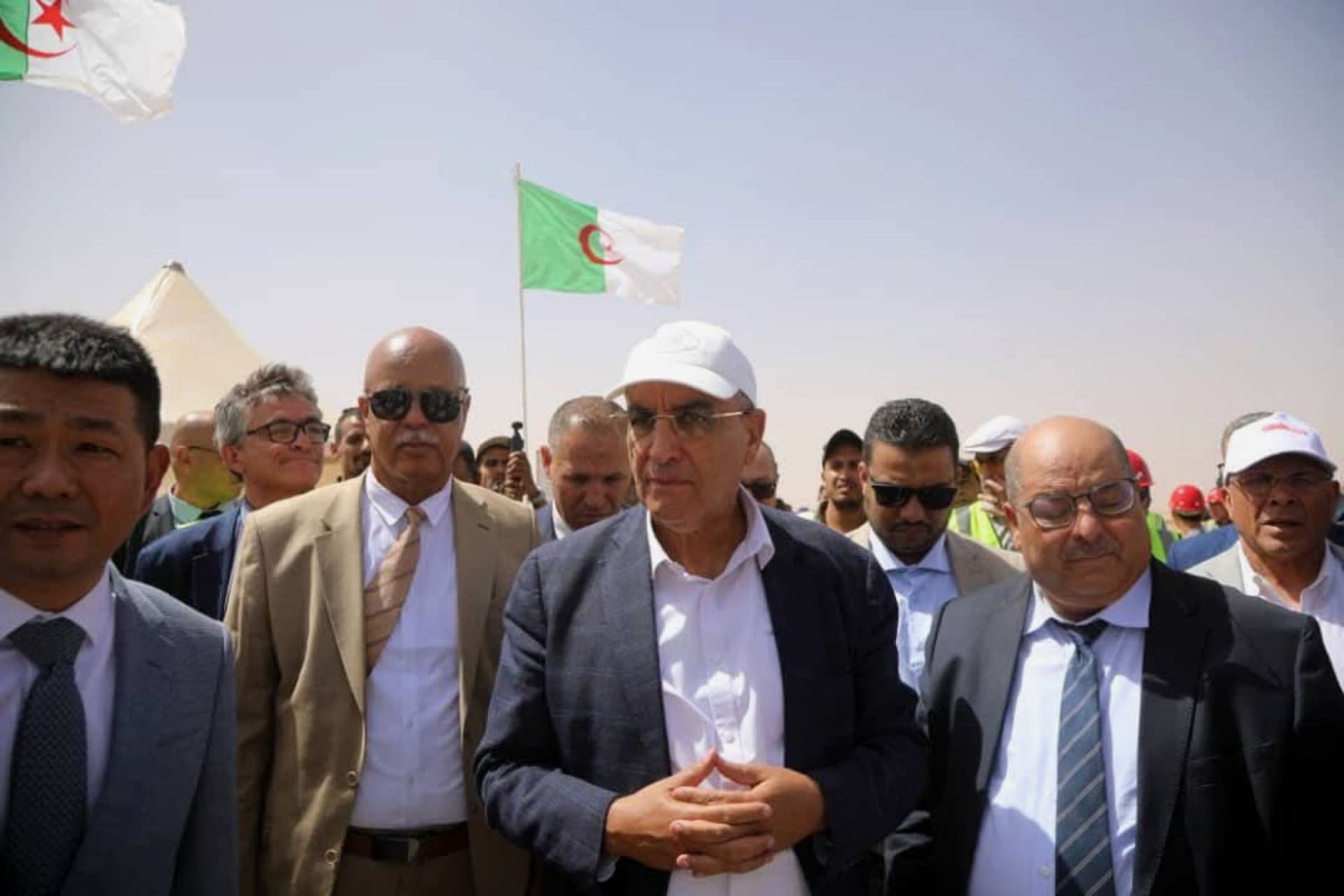 خط السكة الحديدية المنجمي الغربي: جلاوي يشرف على اجتماع تنسيقي مع مسؤولي الشركات المنجزة بتندوف  