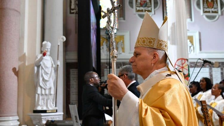 البابا ليون الرابع عشر يشرف على احتفالية بكنيسة القديس أوغستين