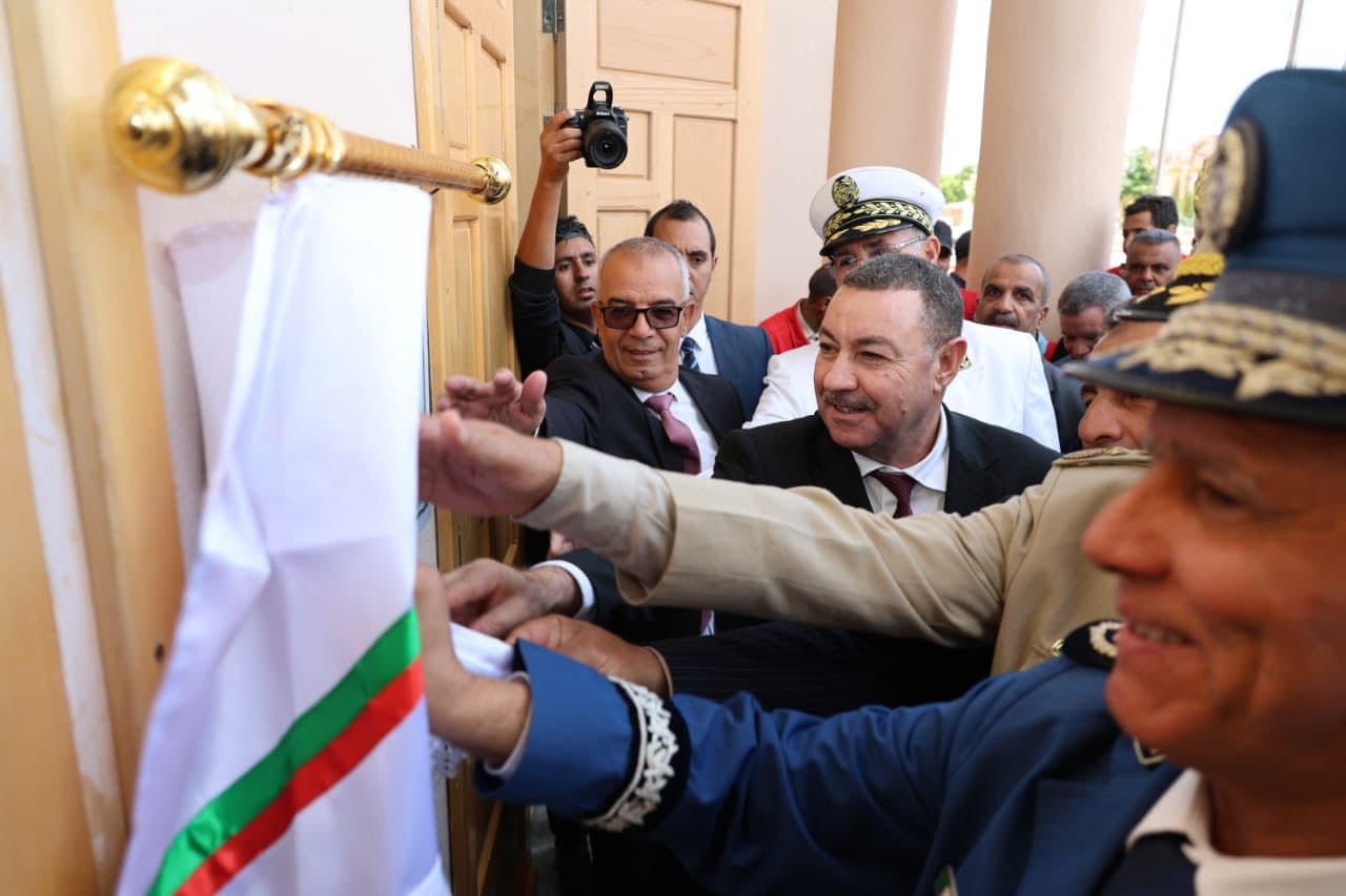 السيد سعيود يؤكد من النعامة على أهمية المتابعة الصارمة لاستكمال برامج التحسين الحضري في آجالها