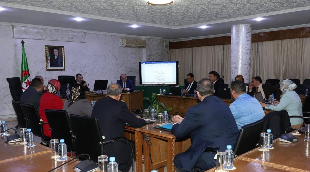  وزارة الداخلية والجماعات المحلية والنقل