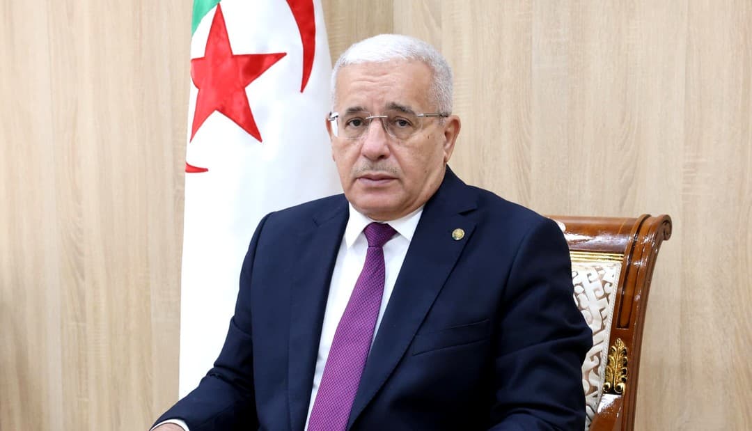 بوغالي يهنئ سيدات الجزائر على التتويج الإفريقي ونجمة المنتخب كيليا نمور