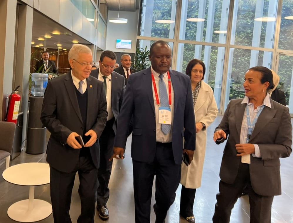 السيد ناصري يتحادث بجنيف مع رئيس برلمان عموم افريقيا 