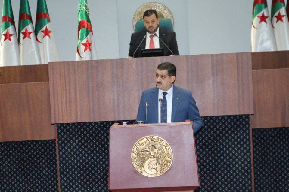 برامج هيكلية لضمان تزويد مستدام بالمياه الصالحة للشرب