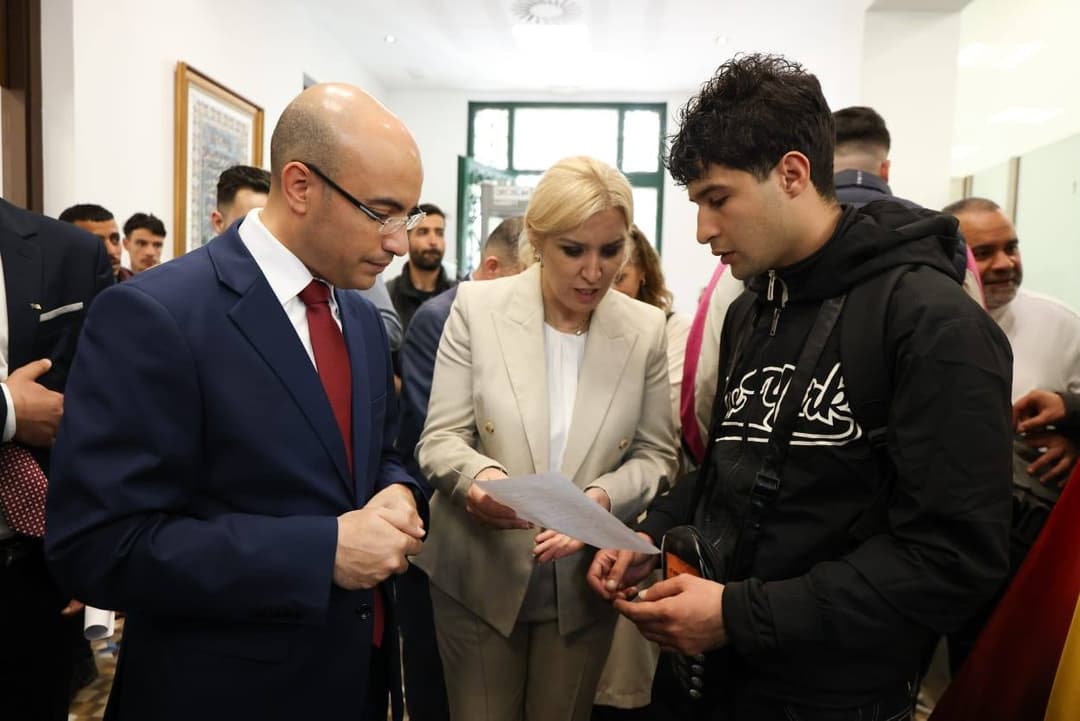 شايب يقوم بزيارة عمل إلى إسبانيا