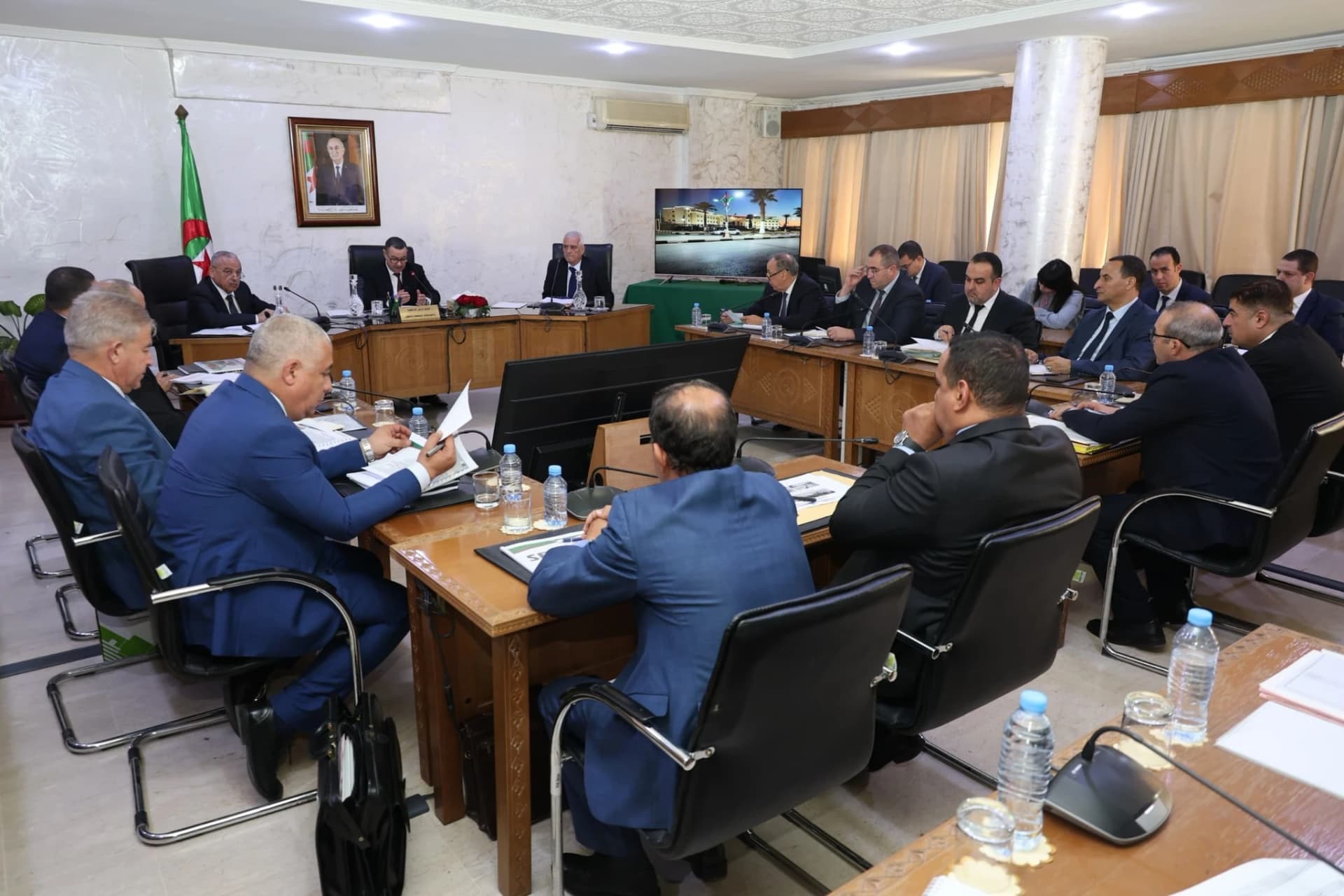 سعيود يسدي تعليمات بتسريع وتيرة استكمال البرنامج التكميلي لولاية الجلفة 