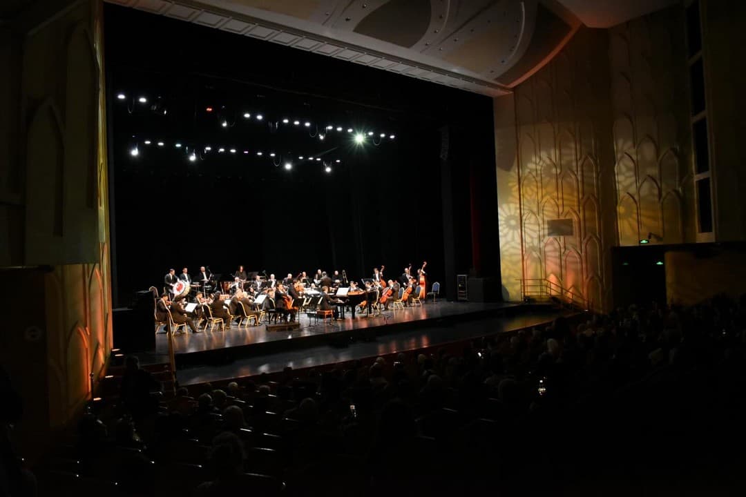 فرقة "فورت تريو" الكازاخية تحي حفلا بأوبرا الجزائر