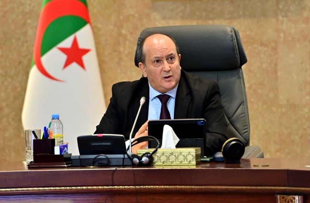 الوزير الأول يشرف على تنصيب المجلس الوطني للمكننة الفلاحية تنفيذا لتوجيهات رئيس الجمهورية