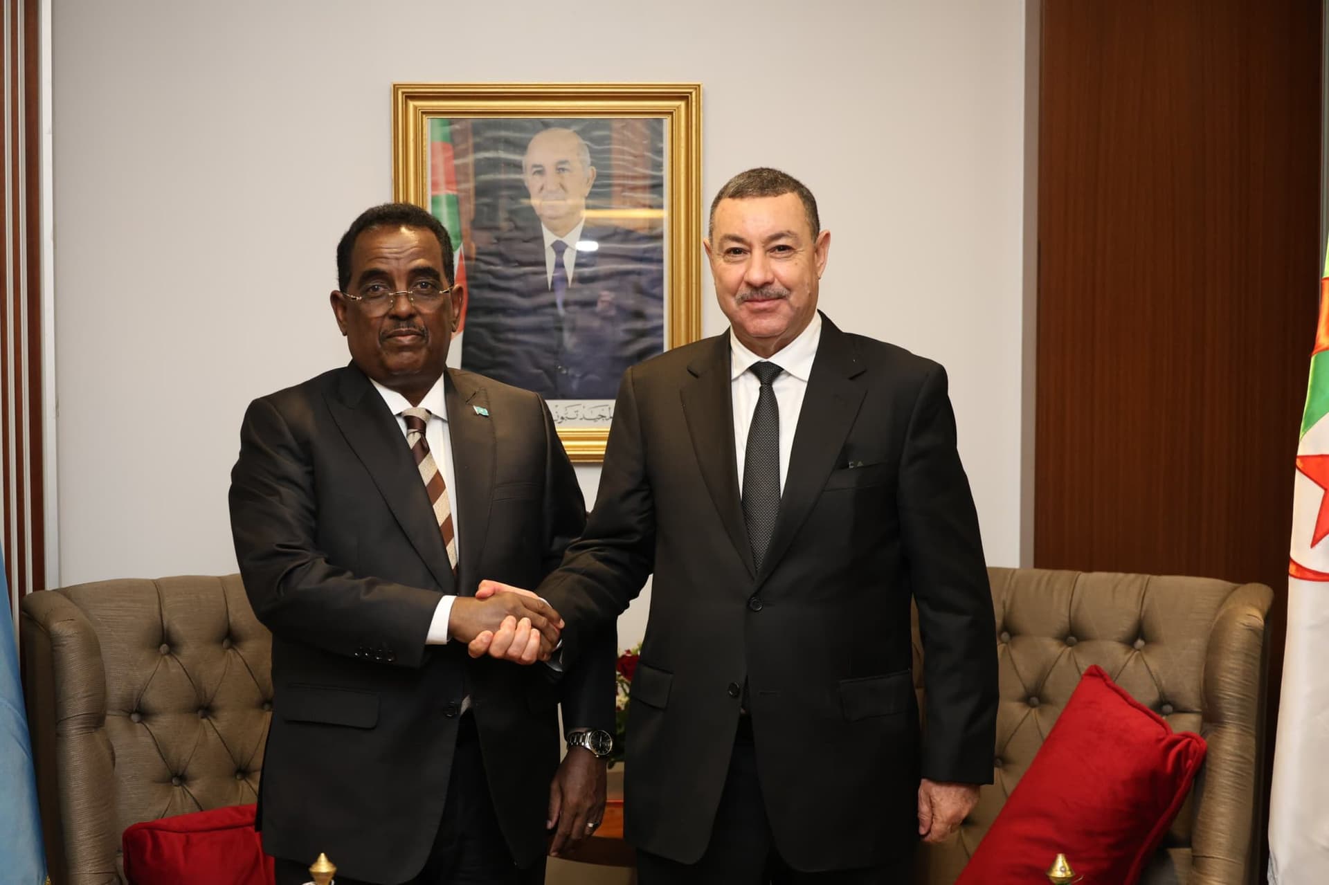 السيد سعيود يستقبل وزير الداخلية والشؤون الفيدرالية والمصالحة الصومالي
