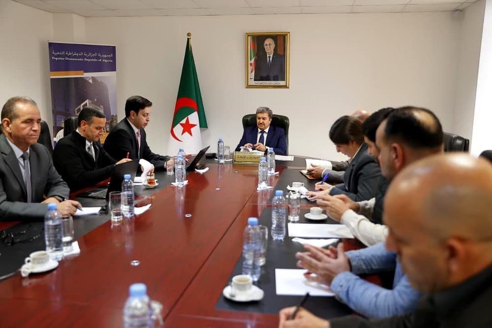 وزير الاتصال يلتقي بأعضاء من المنظمة الوطنية للصحفيين الجزائريين