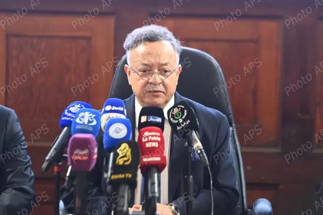 السيد بداري يشرف على تدشين حاضنة الأعمال ودار المقاولاتية لجامعة الجزائر1