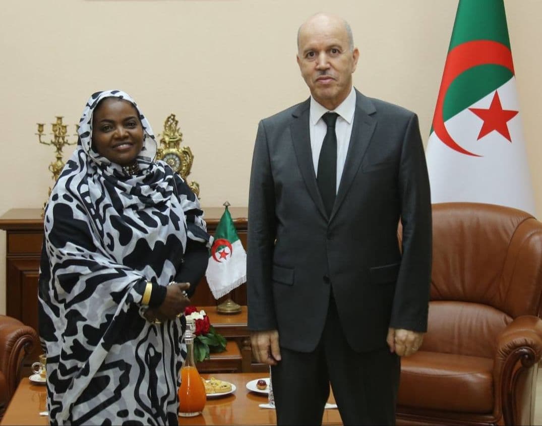 وزير العمل والتشغيل والضمان الاجتماعي يستقبل نظيرته السودانية 