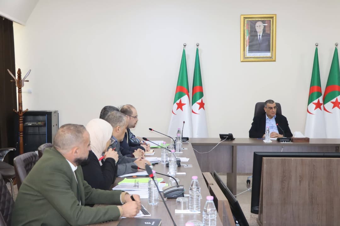  السيد جلاوي يترأس جلسة تنسيقية لمتابعة مشاريع القطاع
