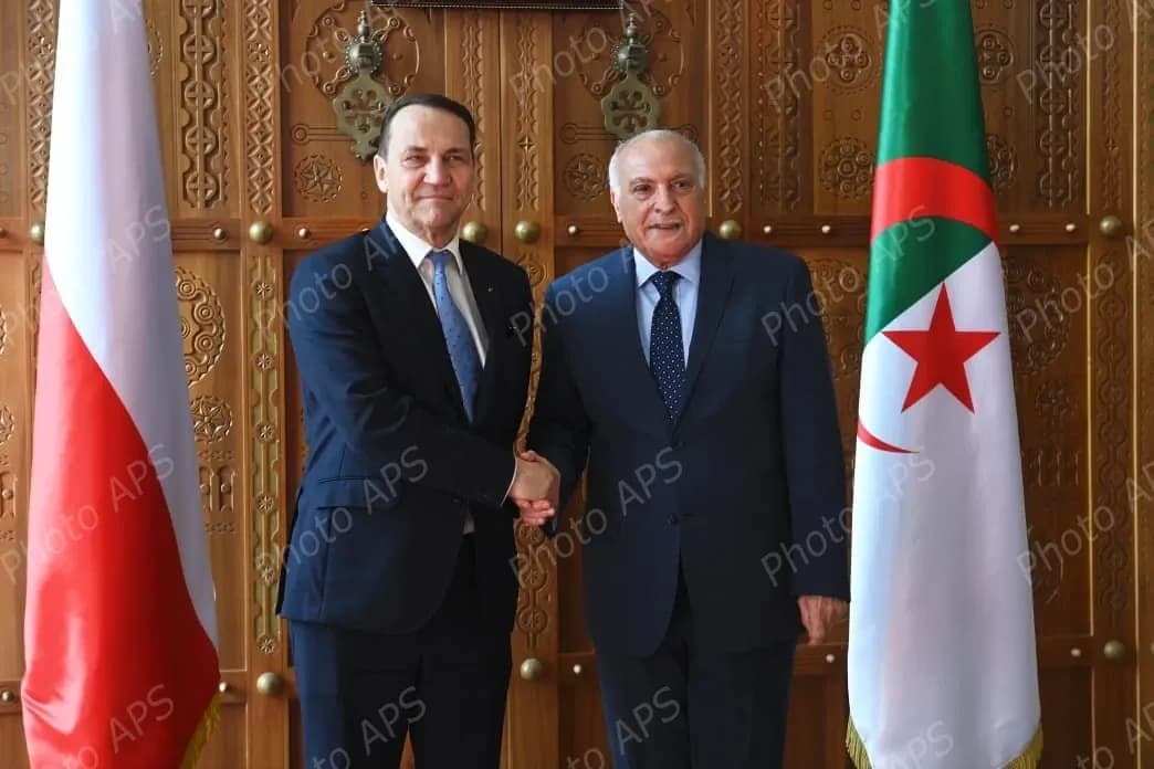 عطاف يستقبل نظيره البولندي