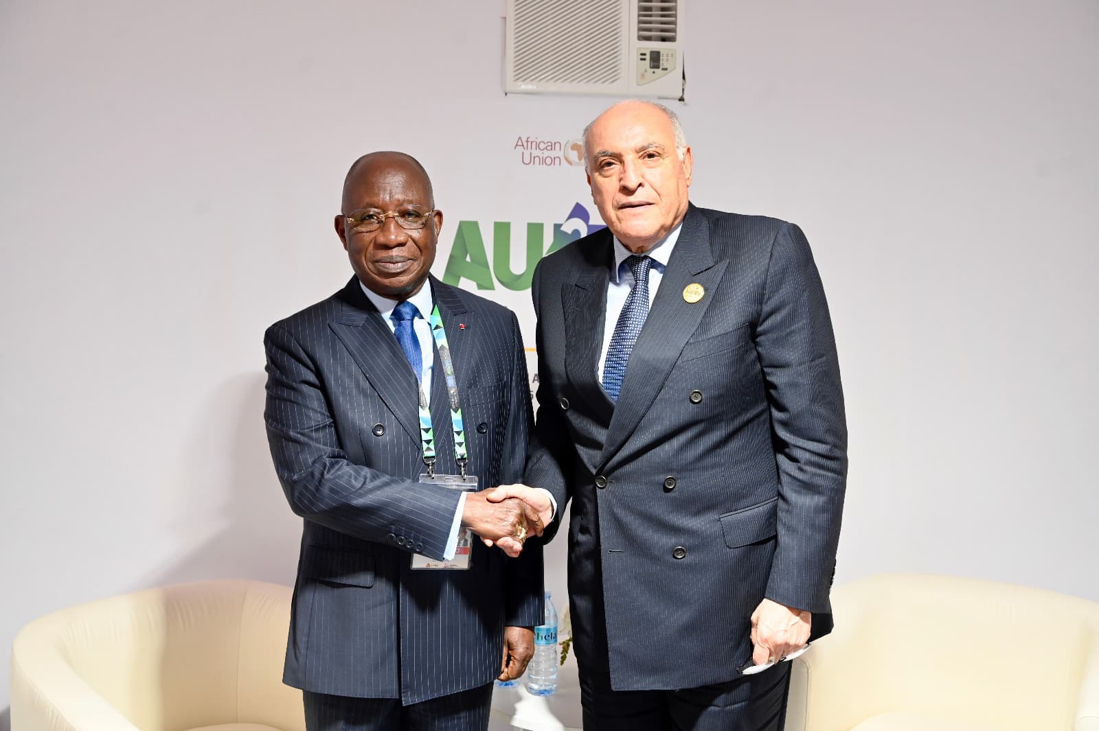 

السيد عطاف يجري بلواندا محادثات ثنائية مع نظيره الإيفواري
