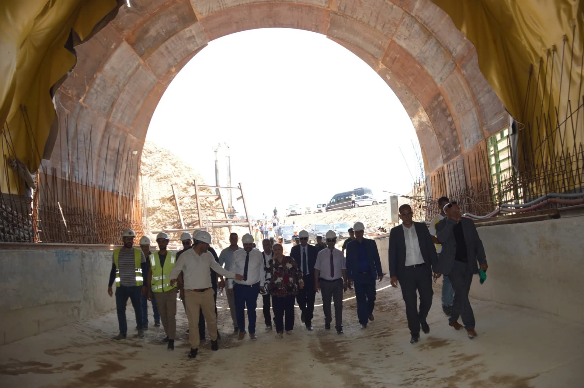 #خرجة_ميدانية...  #مشروع_ازدواجية_تصحيح_وعصرنة_خط_السكة الحديدية المنجمي_للشرق عنابة- بوشقوف- تبسة - جبل العنق- بلاد الحدبة محل متابعة ميدانية من طرف السيدة الوالي...🚧