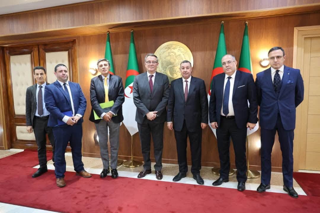سعيود يستقبل سفير مملكة إسبانيا لدى الجزائر