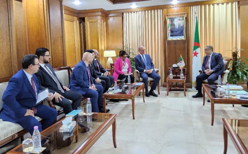 عجال يبحث مع وفد شركة "سيمنس" للطاقة سبل تعزيز التعاون الثنائي