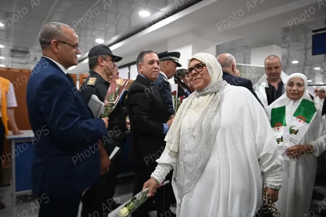 وصول أول وفد من الحجاج الجزائريين لأرض الوطن 