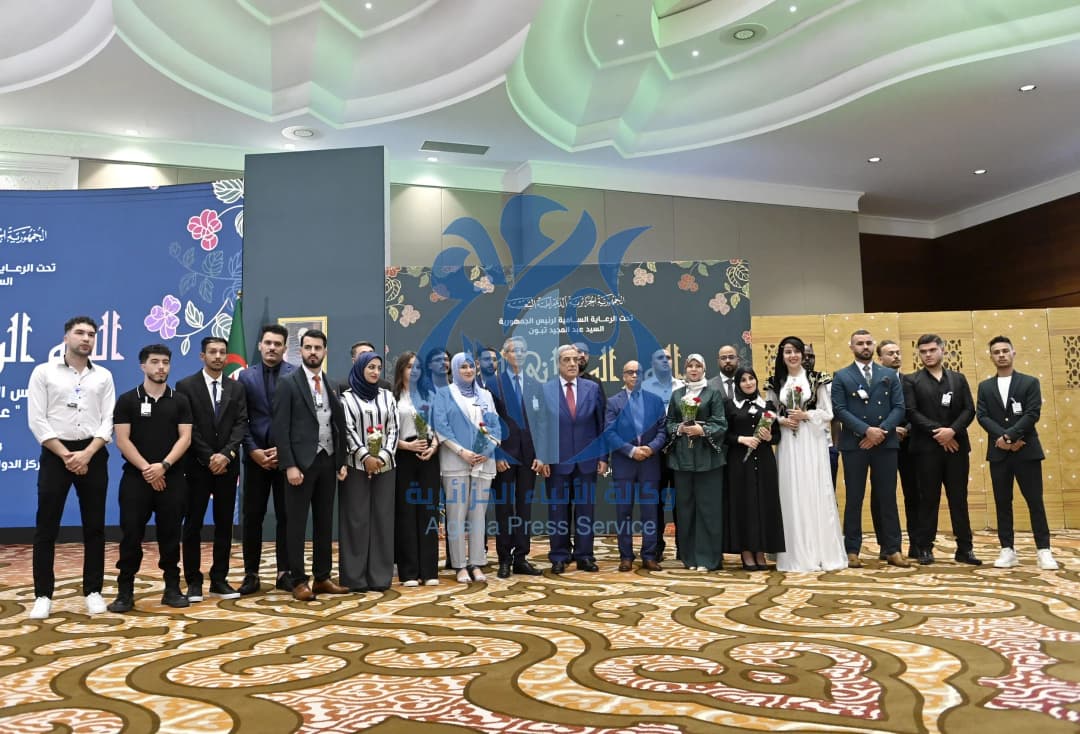  تتويج الفائزين بجائزة رئيس الجمهورية 
للمبدعين الشباب "علي معاشي", دورة 2025, في مختلف المجالات الأدبية والفنية.