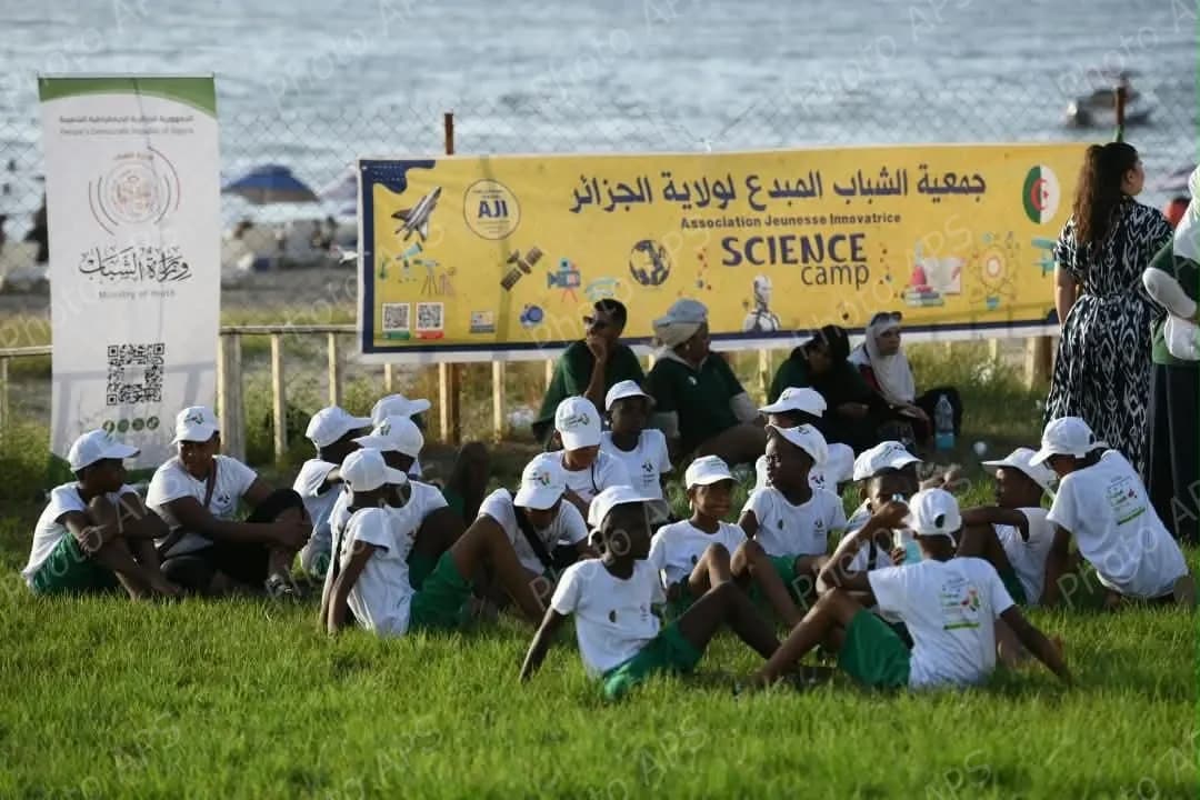 رصد كسوف الشمس في سماء الجزائر عبر مختلف ولايات الوطن