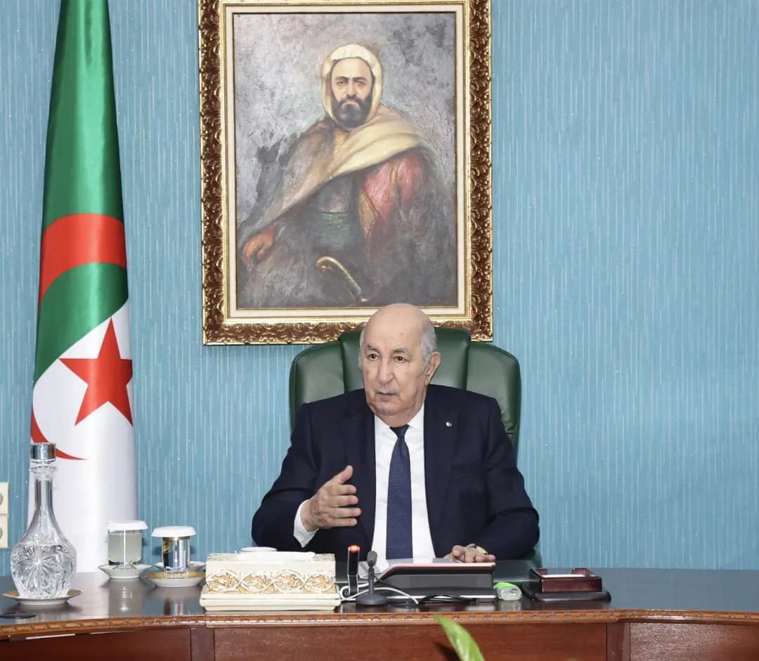 رئيس الجمهورية يترأس اجتماع عمل خصص لقطاع التجارة وحماية الإنتاج الوطني وضبط الاستيراد