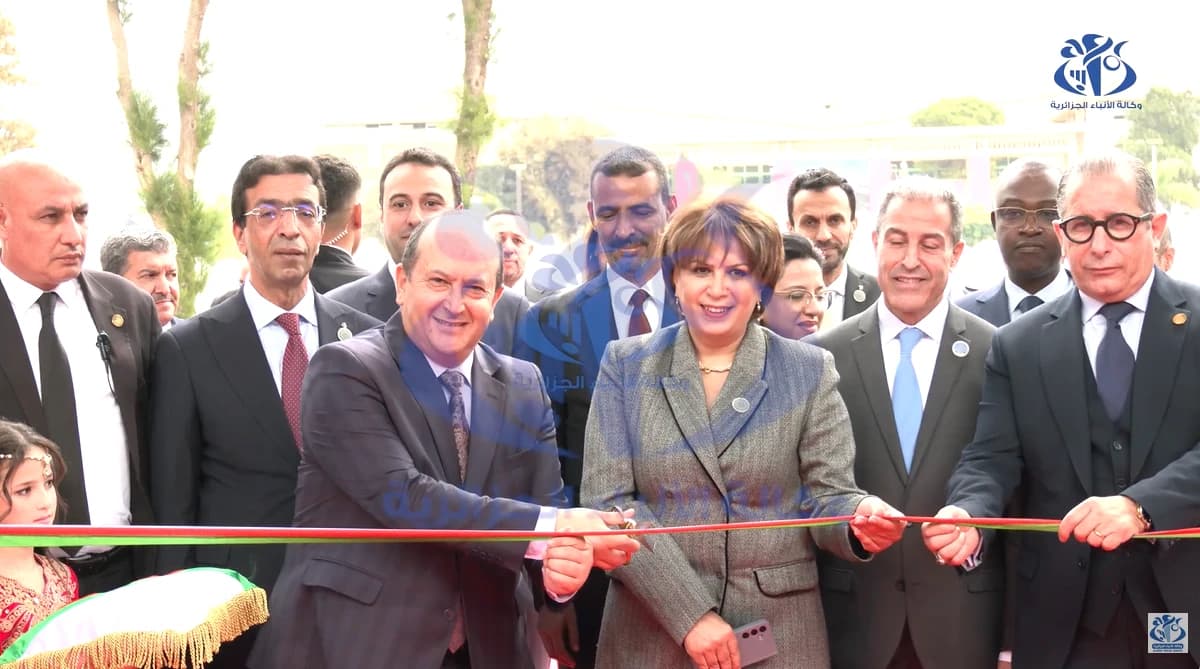 الوزير الأول يشرف على الافتتاح الرسمي للطبعة 28 لصالون الجزائر الدولي للكتاب