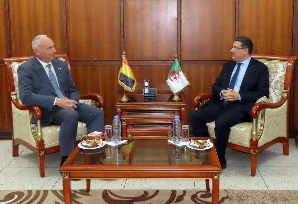 وزير الصحة يستقبل سفير بلجيكا بالجزائر