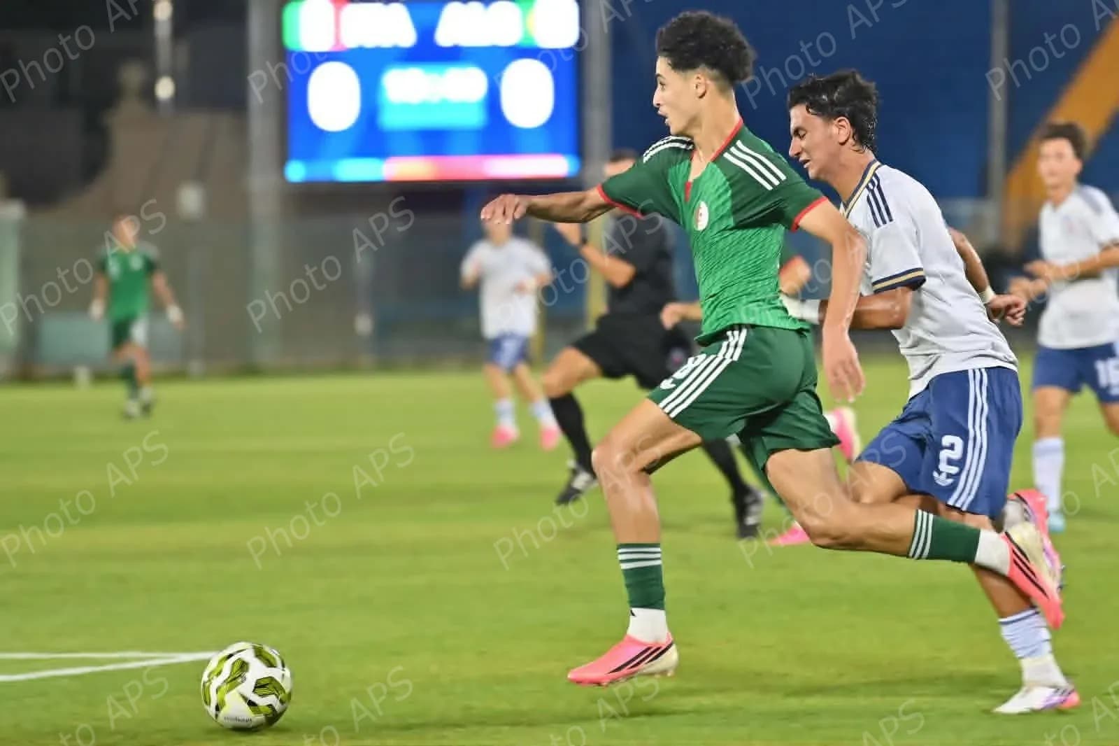 الجزائر تتفوق على إيطاليا (3-1) وتنفرد بصدارة المجموعة الثانية