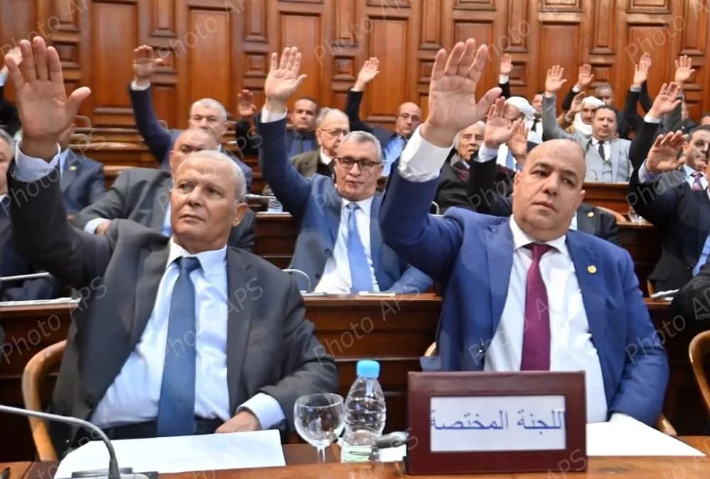 المصادقة على نص القانون العضوي المتعلق بنظام الانتخابات