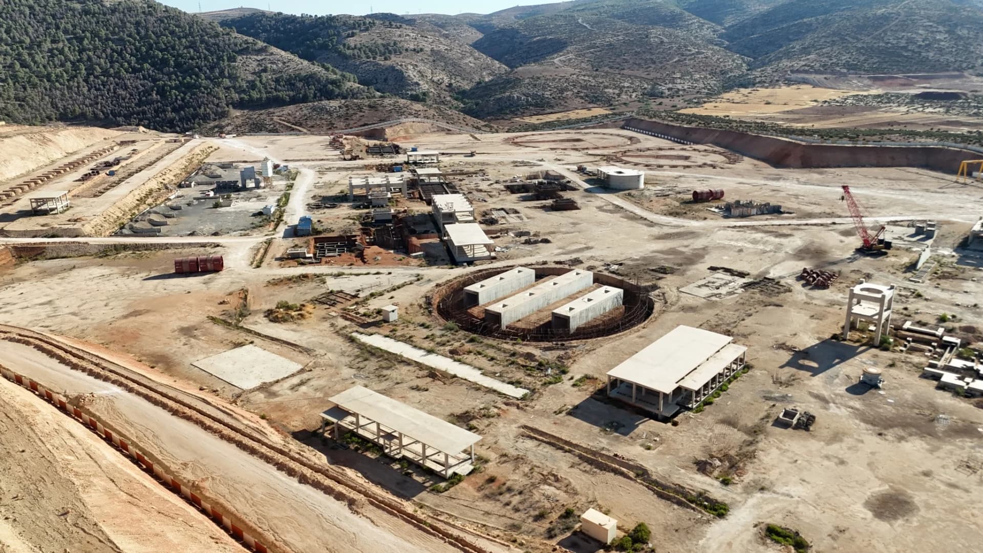 زيارة مشروع مصنع الإسمنت ببلدية القلعة ولاية غليزان