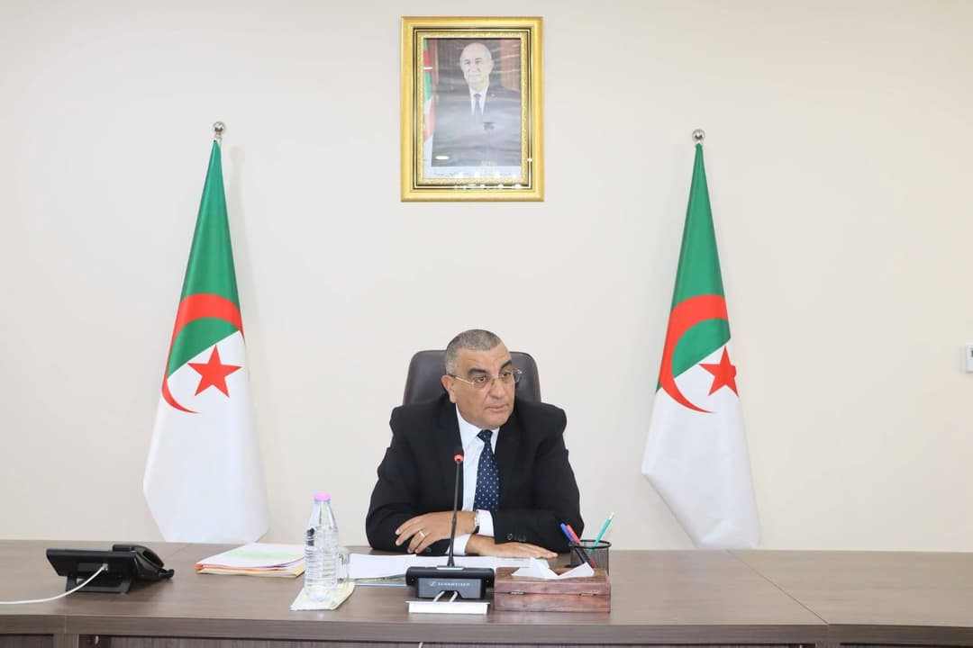 السيد جلاوي يترأس اجتماعين حول مشاريع السكك الحديدية, الموانئ و صيانة الطرق