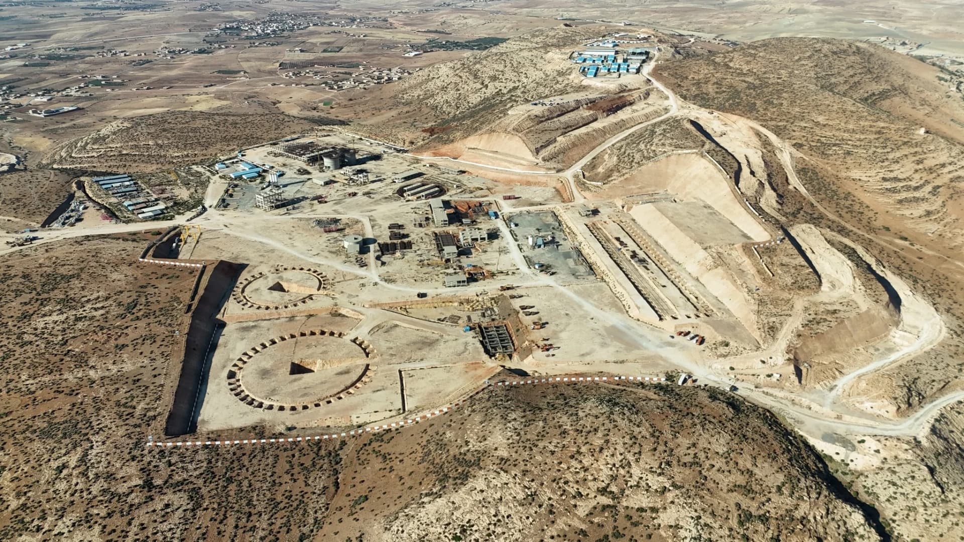 زيارة مشروع مصنع الإسمنت ببلدية القلعة ولاية غليزان