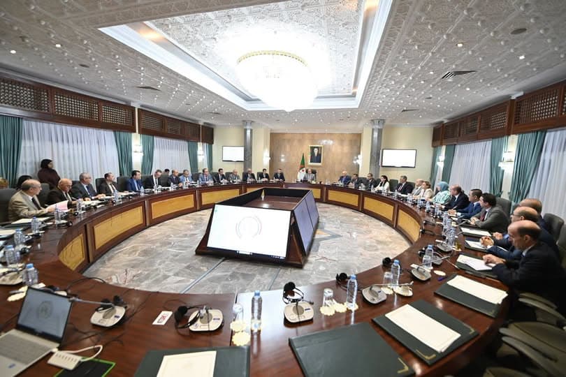 الوزير الأول يشرف على تنصيب مجلس إدارة الوكالة الجزائرية لترقية الاستثمار
