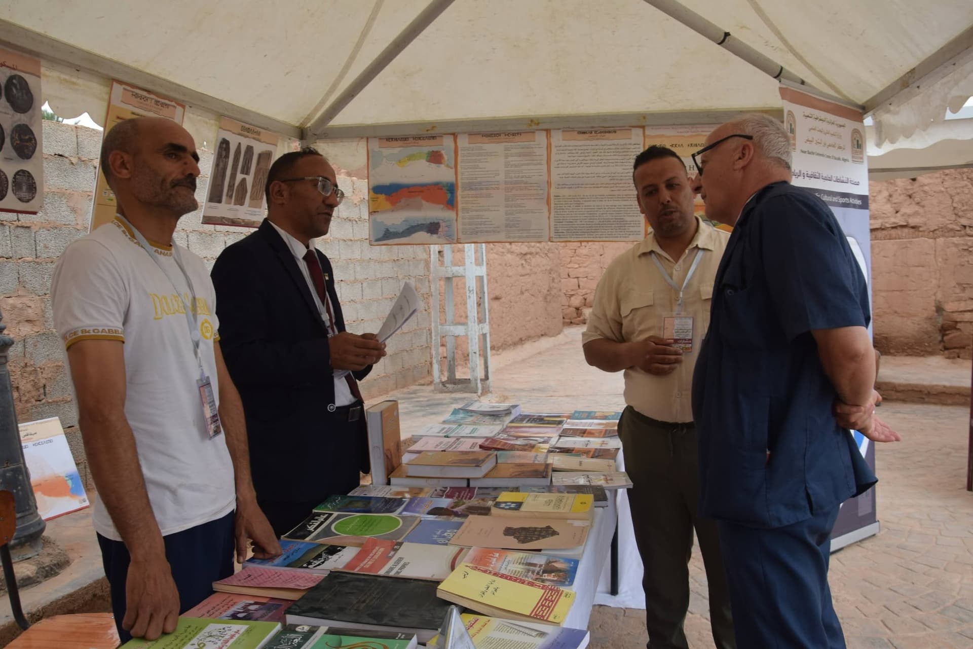 المخطوط الجزائري مرجع أساسي للذاكرة الوطنية والتاريخ