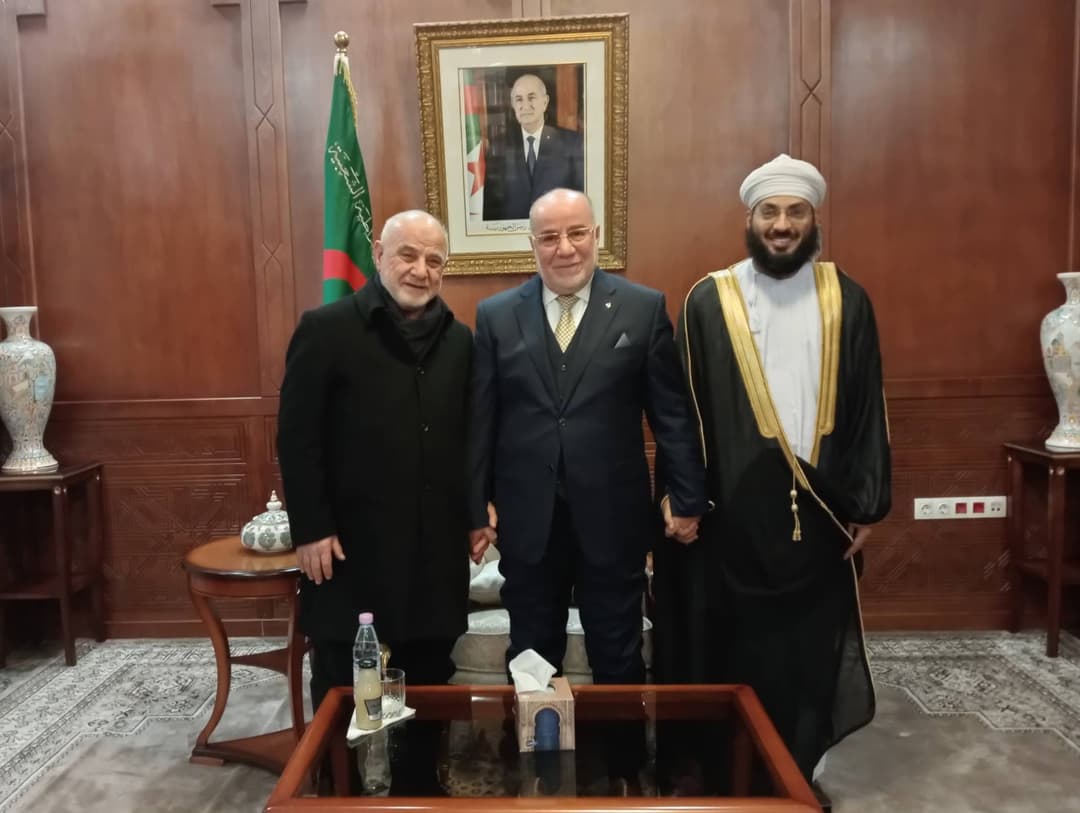 السيد بلمهدي يستقبل عضوين من لجنة تحكيم المسابقة الدولية لجائزة الجزائر لحفظ القرآن الكريم