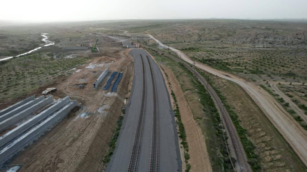 المقطع الرابط بين الدريعة ووادي الكبريت يقترب من مراحله النهائية