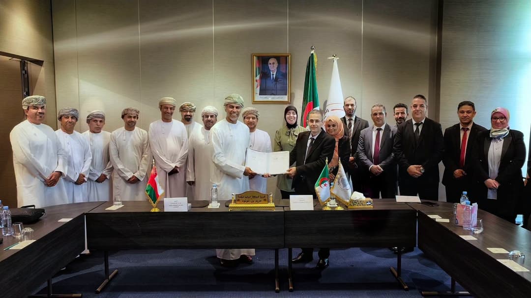 التحول الرقمي: زيارة الوفد العماني إلى الجزائر تتوج بتوصيات إستراتيجية لتعزيز الشراكة (بيان)