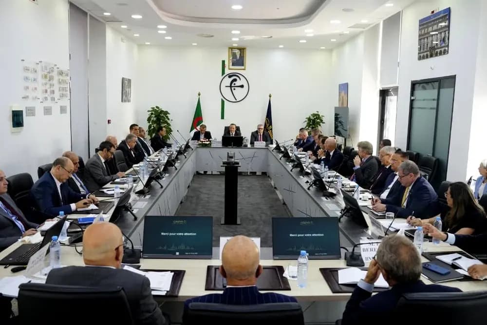 الشمول المالي وعصرنة النظام المصرفي محور اجتماع محافظ بنك الجزائر مع مسؤولي البنوك التجارية